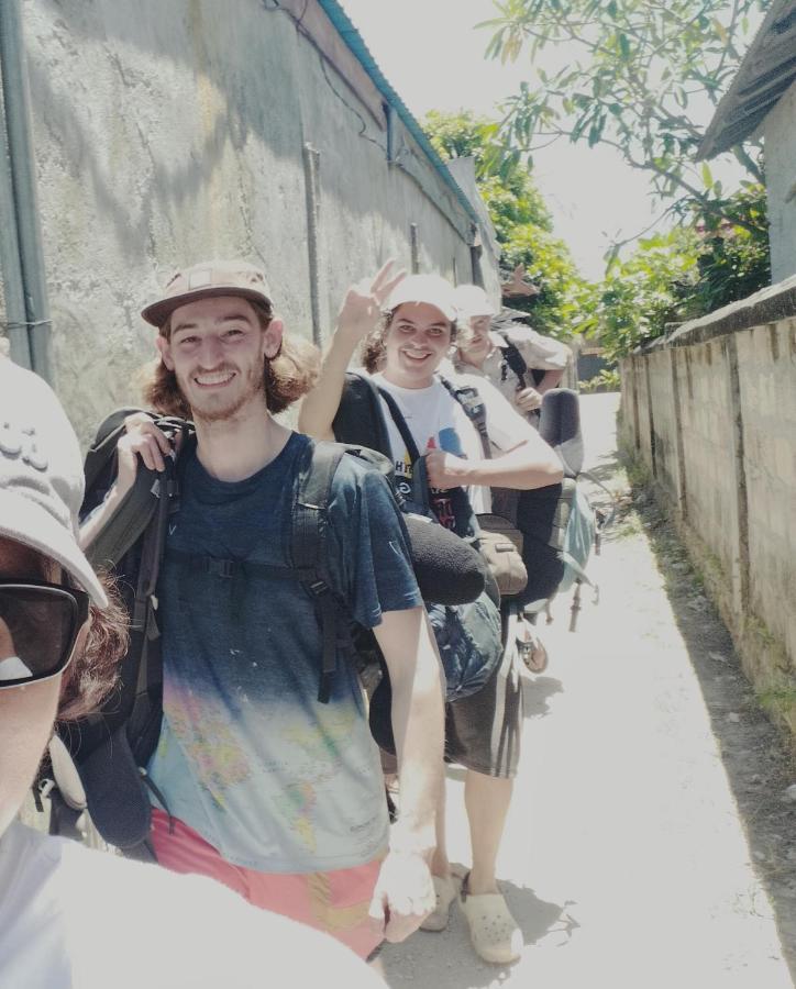 Tara Hostel Batununggul ภายนอก รูปภาพ