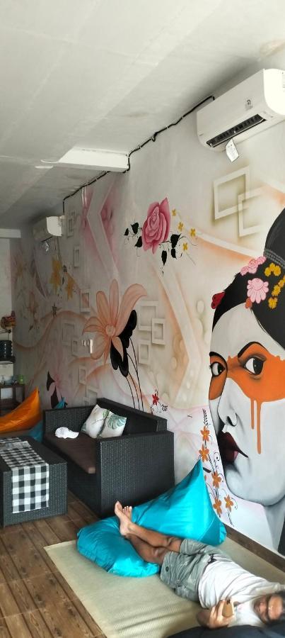 Tara Hostel Batununggul ภายนอก รูปภาพ
